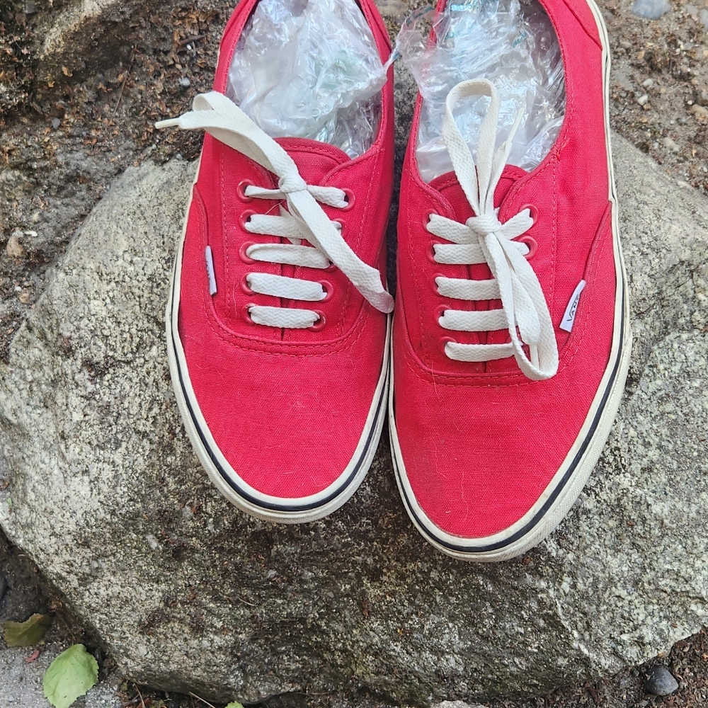 VANS Classic Low Top Lace Up Canvas Red 7.5